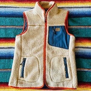 Eddie Bauer Fleece Vest in Oatmeal - Size Small